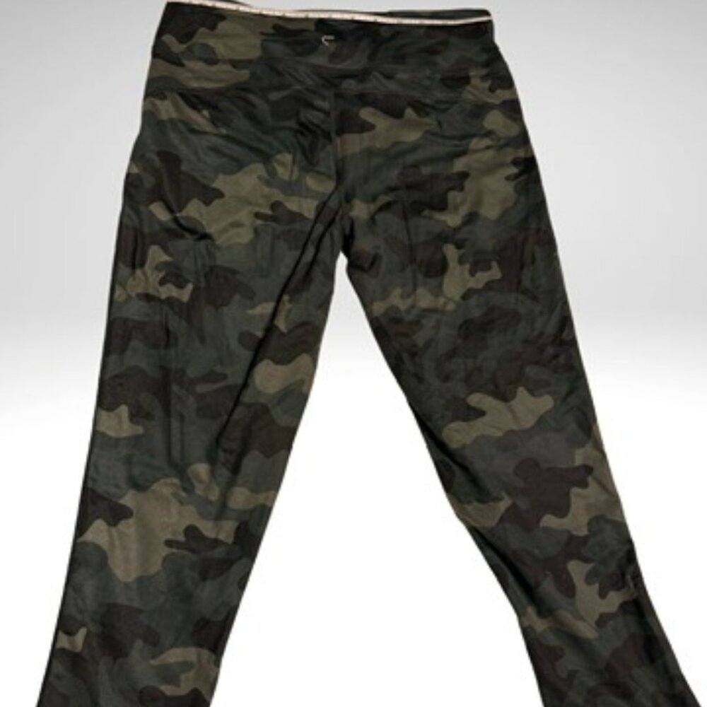 Gap Fit Camo Leggings